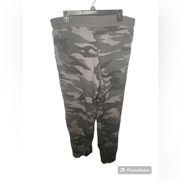 Splendid jogger Camo pants women’s XLARGE side pockets draw string - Picture 3 of 6